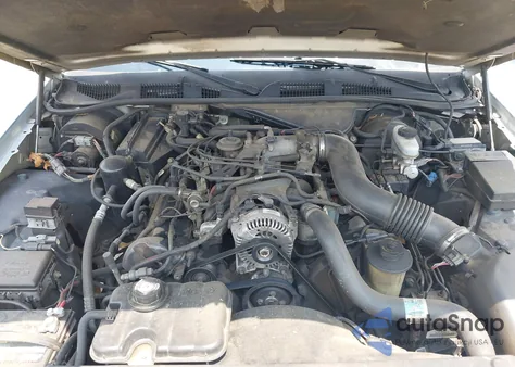 2002 Mercury Grand Marquis Ls из США, поврежденный, VIN 2MEFM75W82X657698